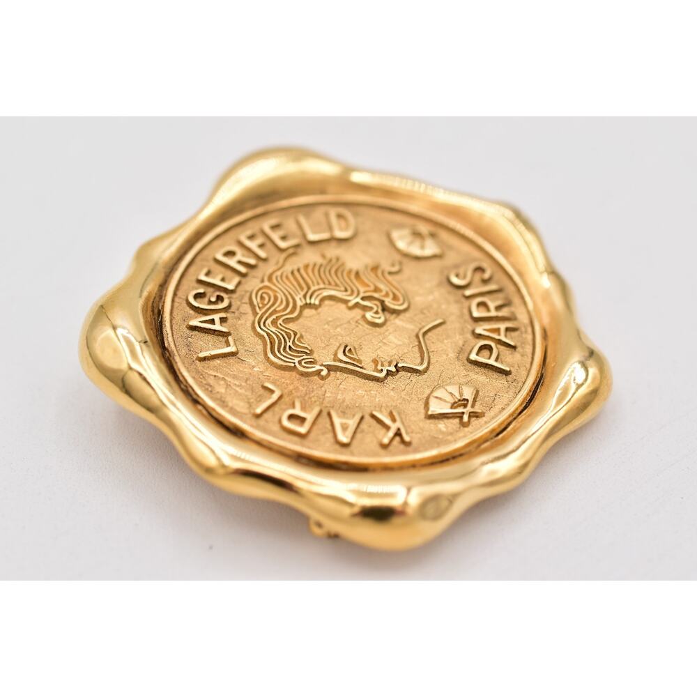 Karl Lagerfeld Vintage Logo Seal Brooch Pin Paris Medallion Gold Signed Bin5B - Picture 9 of 12